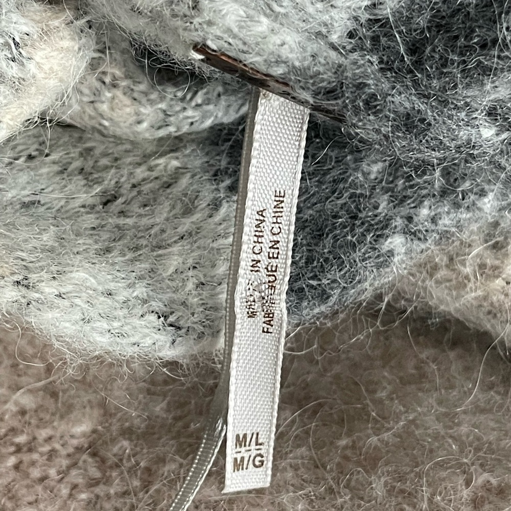 Free People - Picture 2 of 14